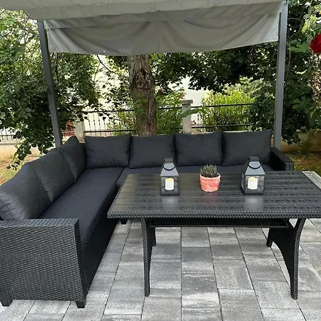 Erenda Apartment *